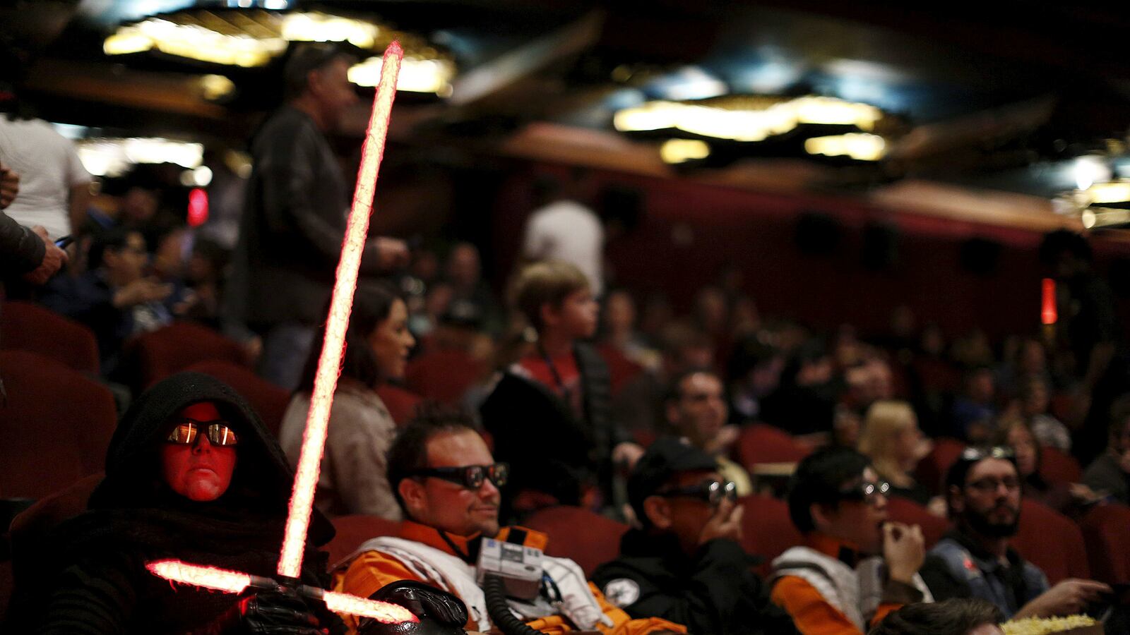 cheats/2016/01/10/star-wars-tops-box-office-for-4th-week/160110-star-wars-box-office-cheat_plgmp8