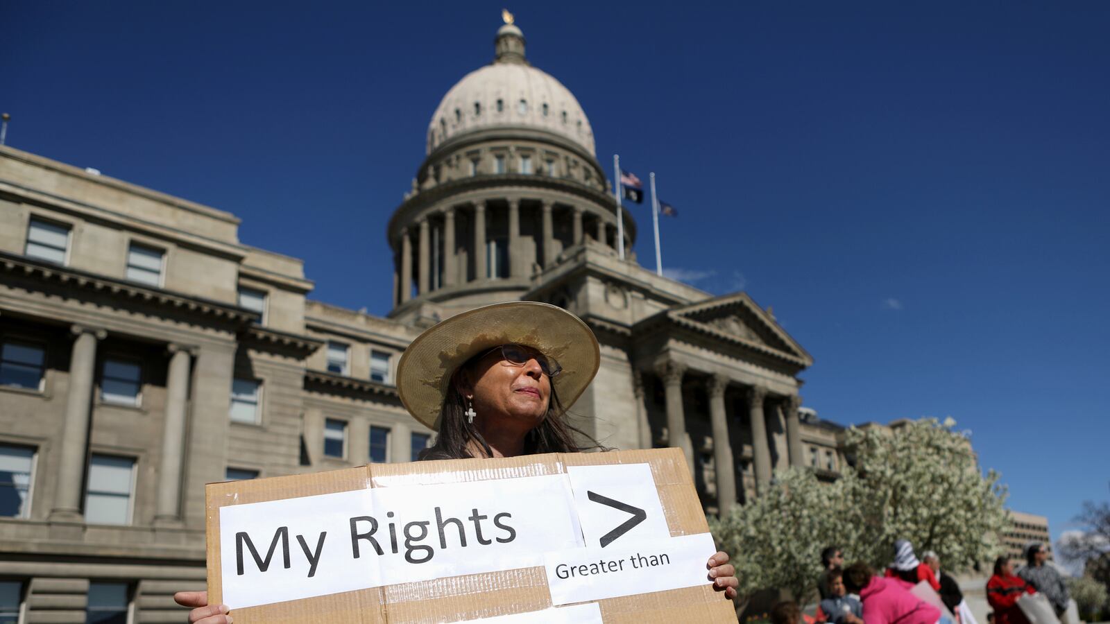 2020-04-12T000000Z_1178370017_RC2B3G9O16OP_RTRMADP_3_HEALTH-CORONAVIRUS-USA_nv241q