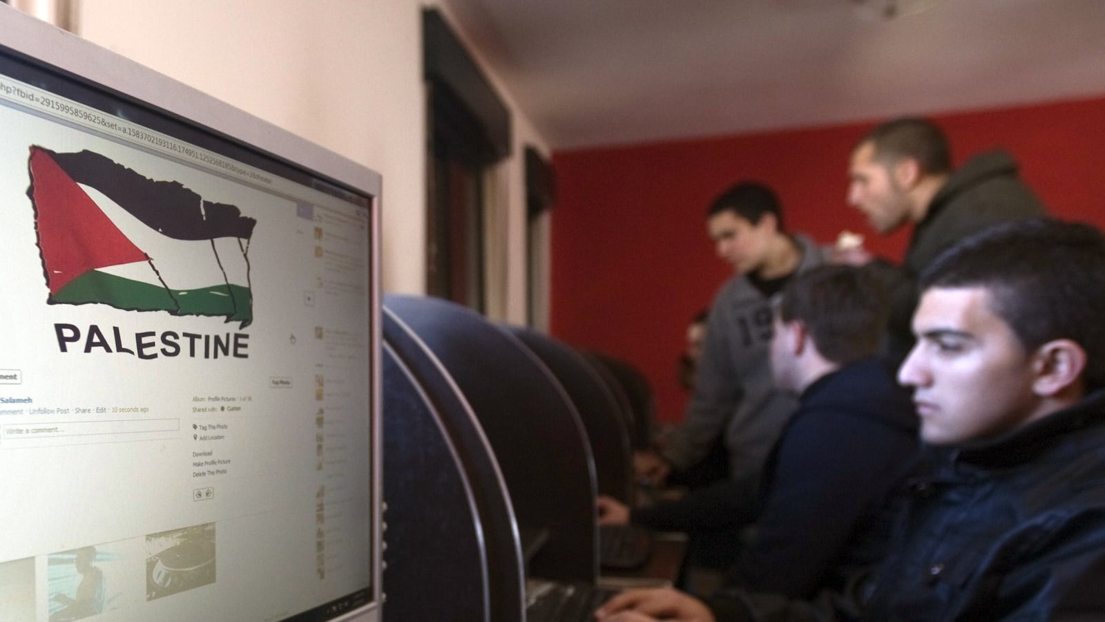 articles/2012/05/01/pa-must-stop-censoring-internet/palestinian-internet-openz_ntzkkc