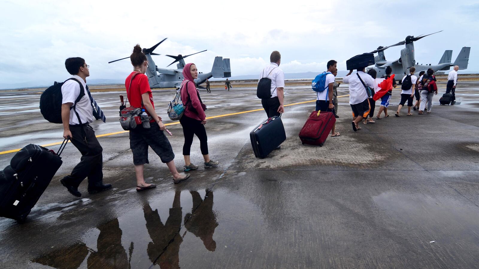 cheats/2013/11/12/2-americans-dead-in-philippines/131112-phillipines-cheat_i7ci9v