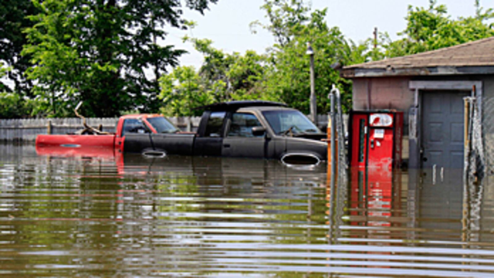 cheats/2011/05/09/mississippi-flooding-at-faster-pace/memphis-flooding_179122_qmhjrd