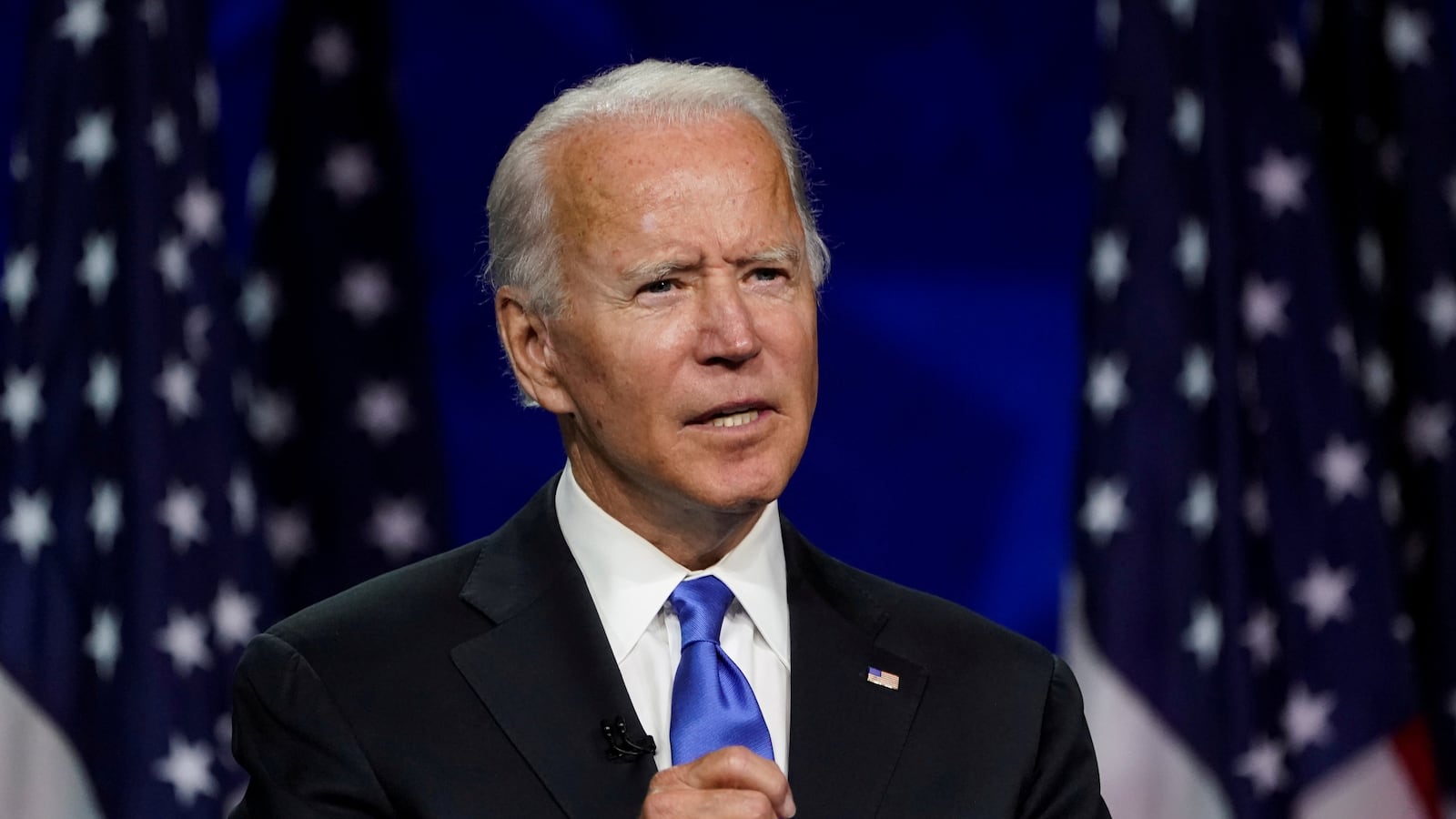 2020-08-26T134530Z_345288696_RC2PLI9Q0QMK_RTRMADP_3_USA-ELECTION-BIDEN-ENDORSEMENT_estbew
