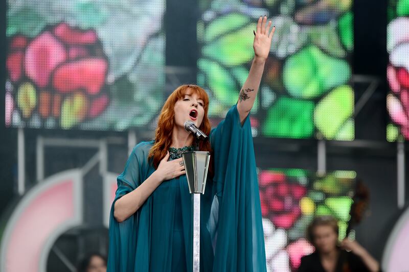 galleries/2013/06/01/global-celeb-royalty-turn-out-in-london-for-beyonces-big-fundraiser/131601-chime-change-05_clztuw