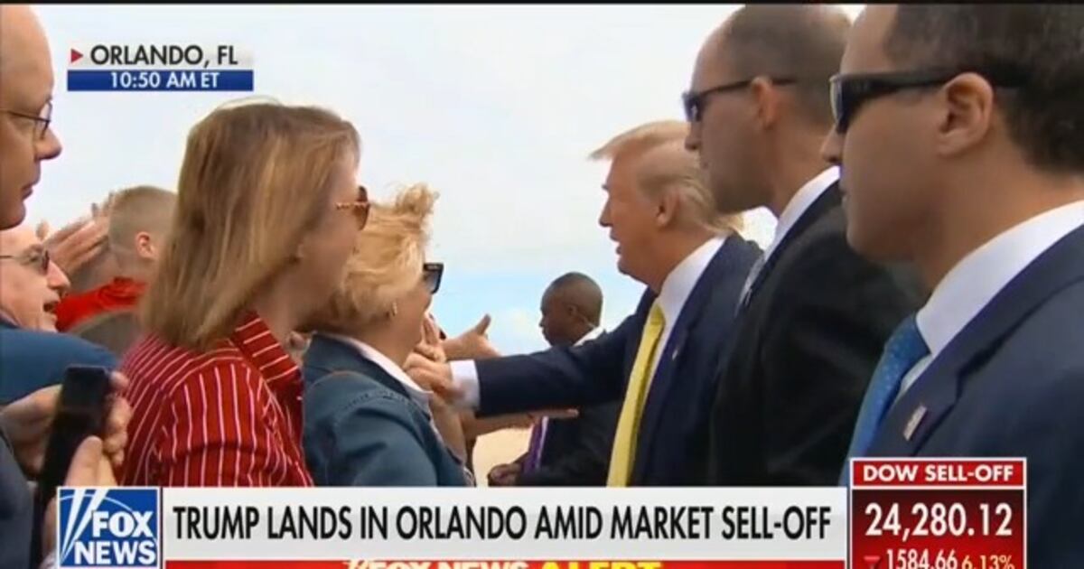 WATCH: Trump Works Rope Line, Shakes Supporters’ Hands Amid Coronavirus ...