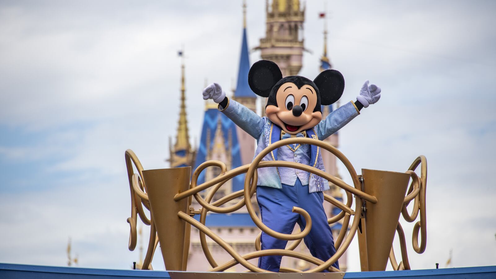 GettyImages-1241143192_y7djge