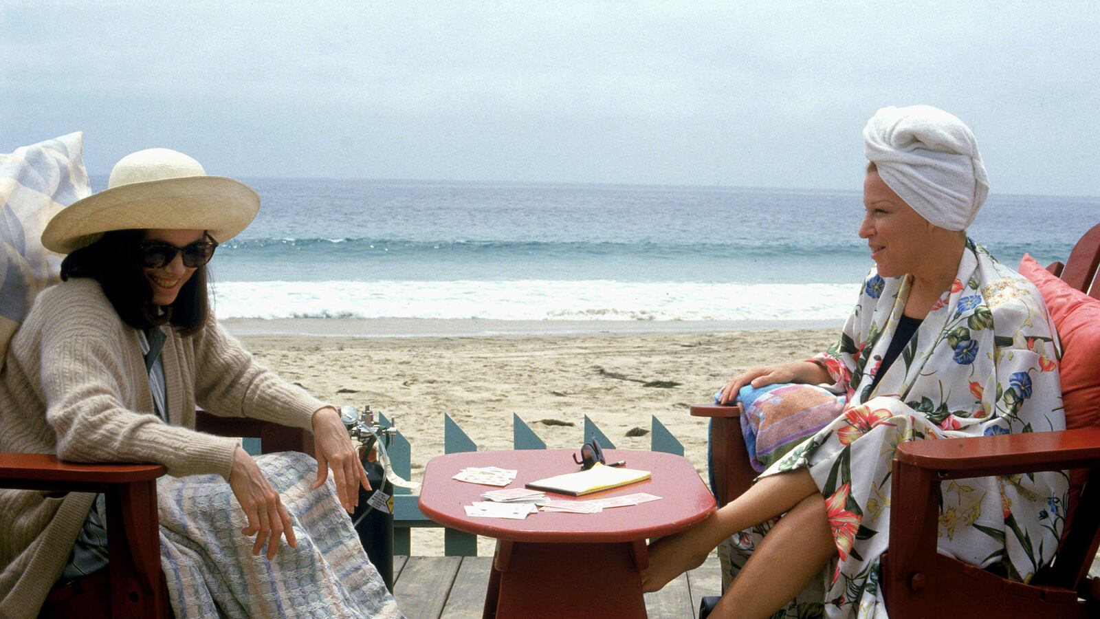 articles/2016/07/20/beaches-is-garry-marshall-s-weepy-masterpiece/160720-teeman-beaches-tease_pwsrkt