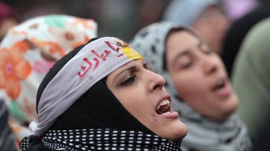 articles/2011/02/01/the-state-departments-school-for-revolutionary-bloggers/cheat-egypt-tank_jwftji