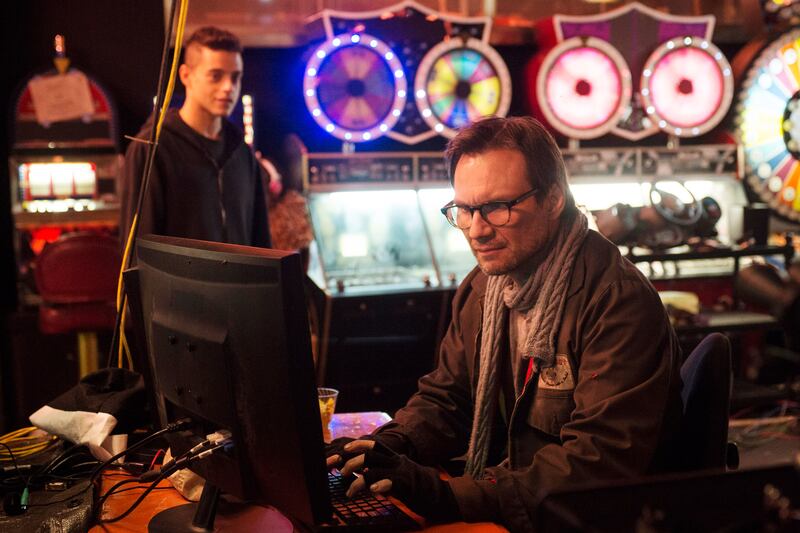 galleries/2015/12/17/15-best-tv-shows-of-2015-mr-robot-transparent-more-photos/151216-fallon-tv5_khchaz