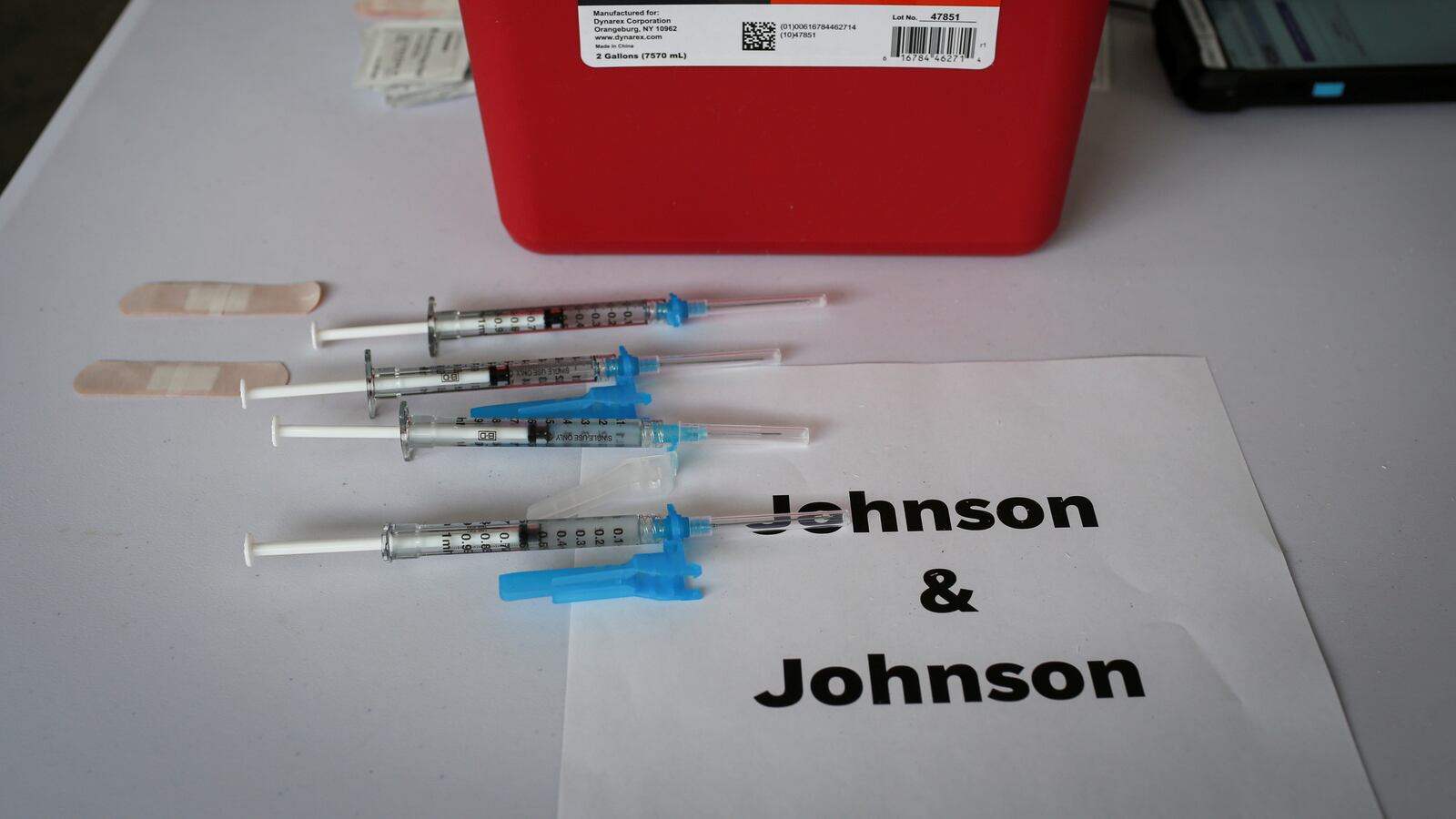 2021-08-25T104522Z_824627584_RC2ACP9Y4SZ8_RTRMADP_3_HEALTH-CORONAVIRUS-JOHNSONANDJOHNSON_irvtfp