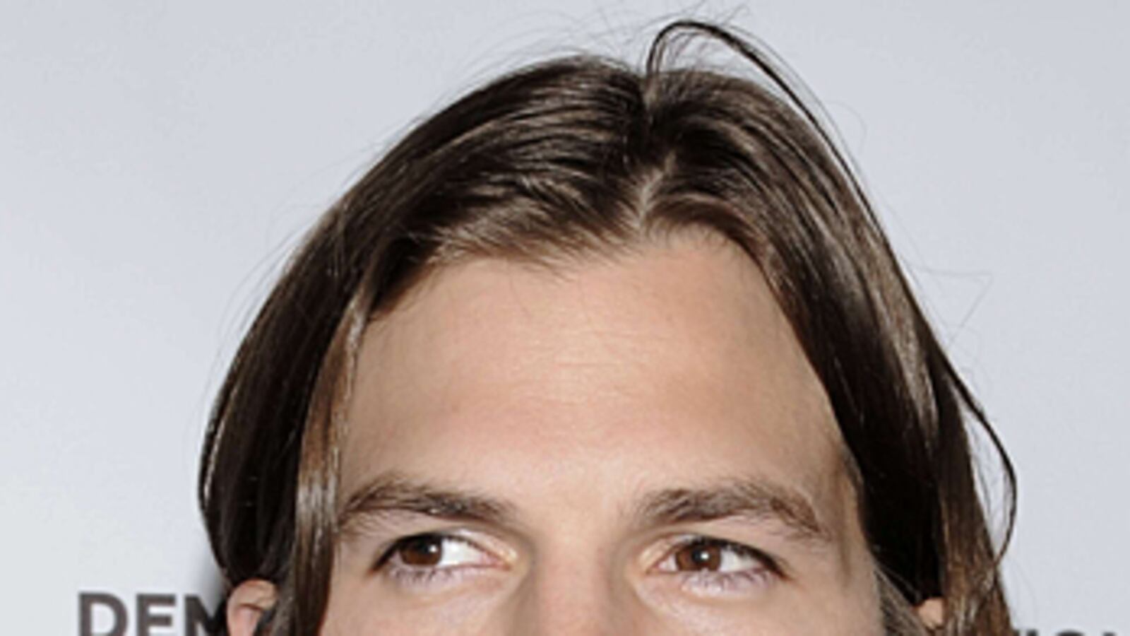 cheats/2011/05/13/ashton-kutcher-officially-joining-two-and-a-half-men-replacing-charlie-sheen/ashton-kutcher_izqgc4