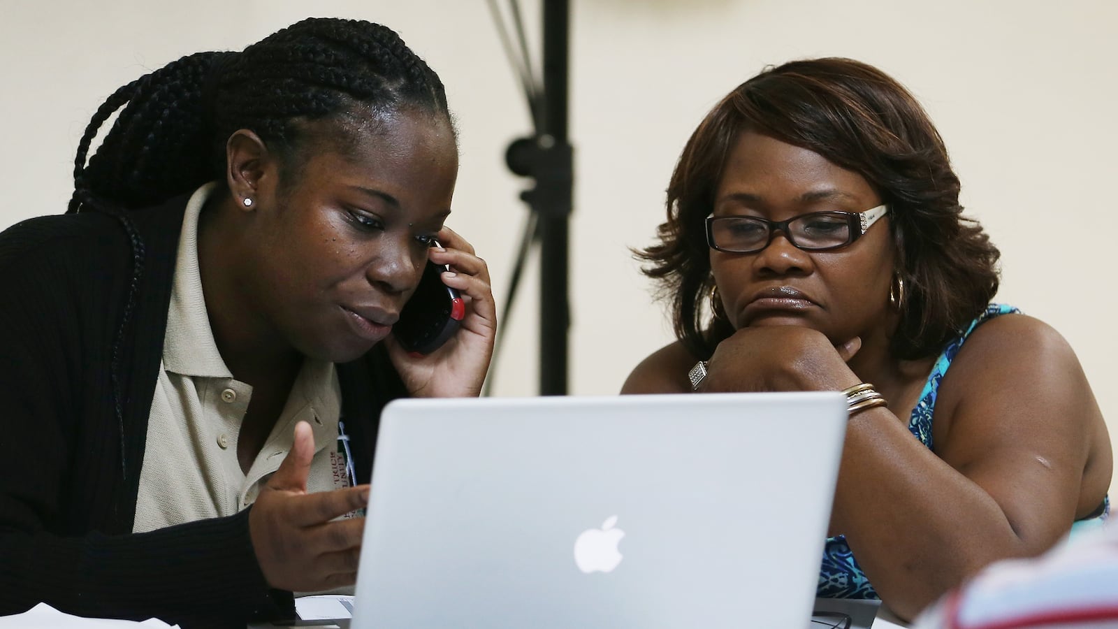 cheats/2014/03/31/9-5m-gain-coverage-under-obamacare/140331-aca-singup-cheat_uta9wj