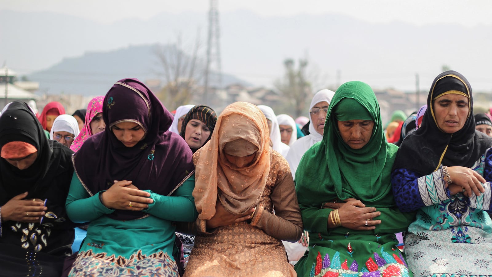 articles/2014/10/12/can-we-lose-the-violent-muslim-cliche/141011-parini-muslims-opossing-hate-speech-tease_wisg1f