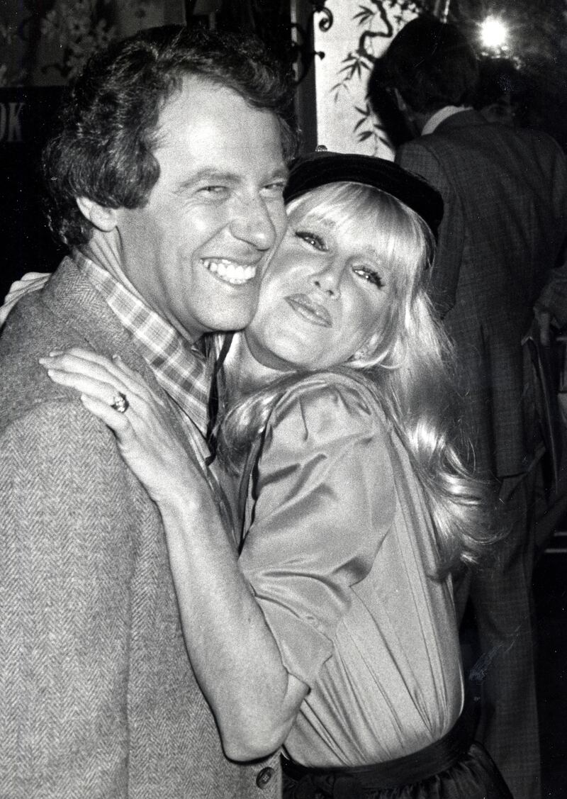 Alan Hamel (L) and Suzanne Somers (L)