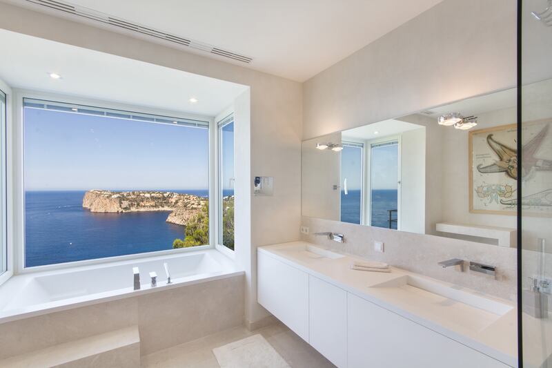 galleries/2014/10/25/omg-i-want-this-house-mallorca-photos/141024-omg-house-06_l7u4rh