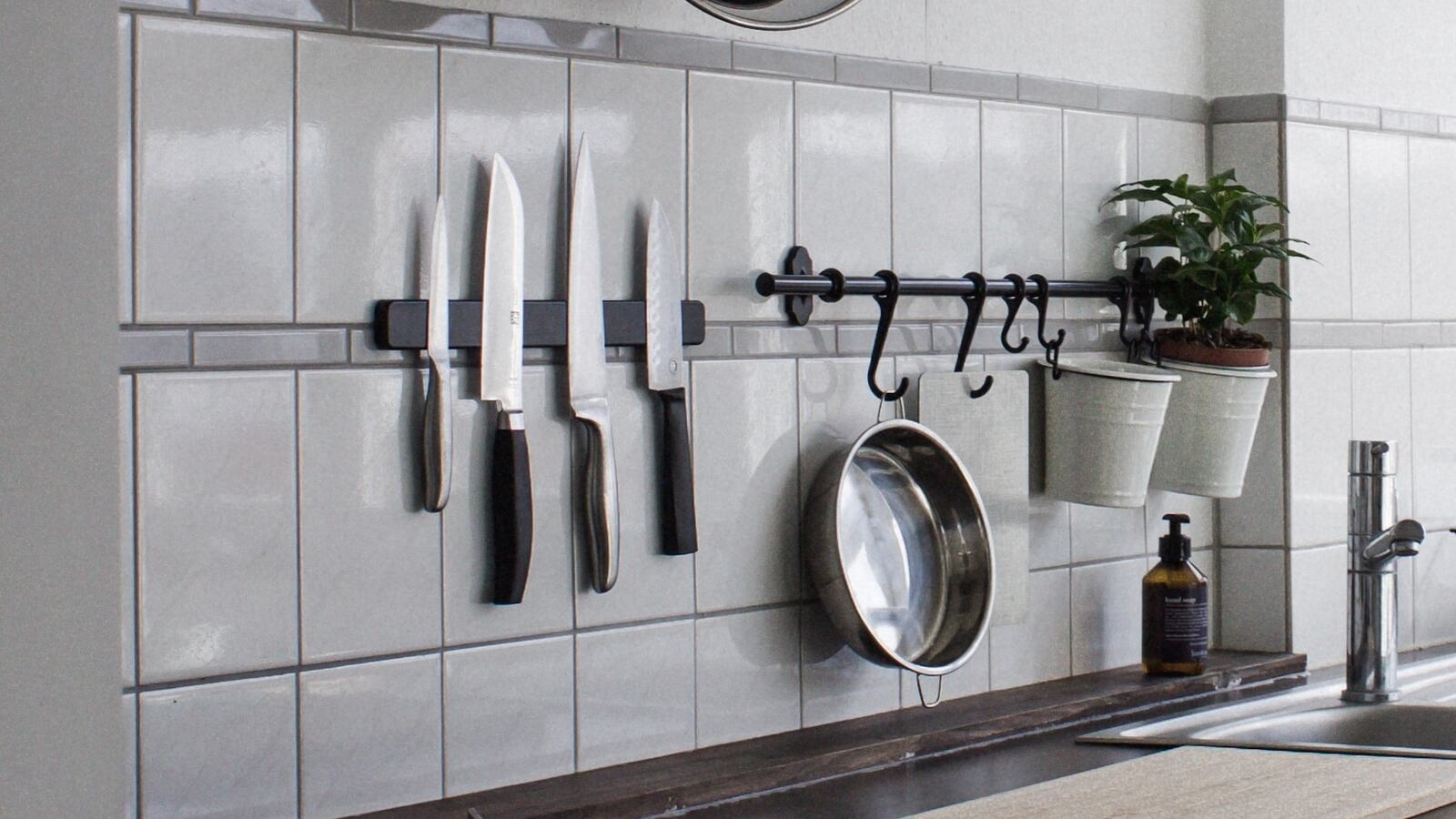 dinh-ng-2Cc0KnE3lCs-unsplash_o6sivk