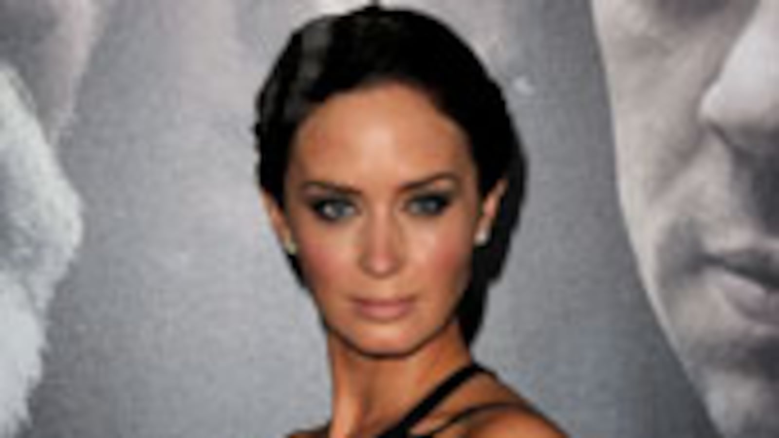 articles/2010/06/07/emily-blunt-on-her-childhood-stutter/blunt-stutter_105173_symsut