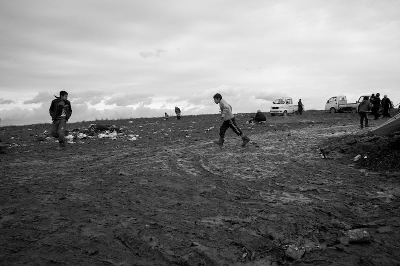 galleries/2013/01/09/photos-from-atima-a-syrian-refugee-camp-on-the-turkish-border/syrian-refugees-Atima-sayman-gallery-10_o8pnhr