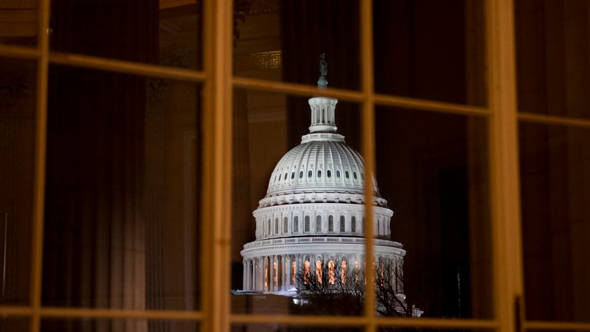 cheats/2013/01/03/113th-congress-to-be-sworn-in/113-congress-begins-cheat_rq83j6