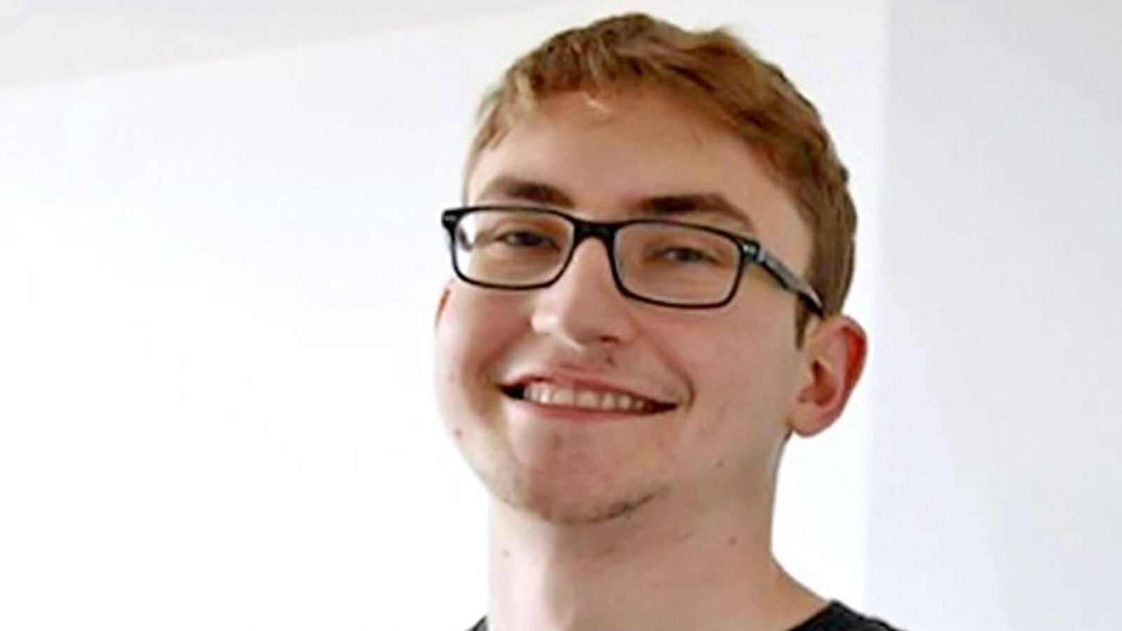 FggGJ-oWAAExGmh_qoevr9