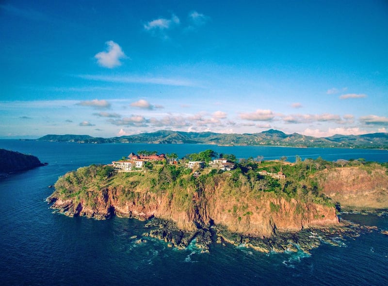 200214-mcnearney-omg-i-want-to-rent-this-house-11_e3bkww