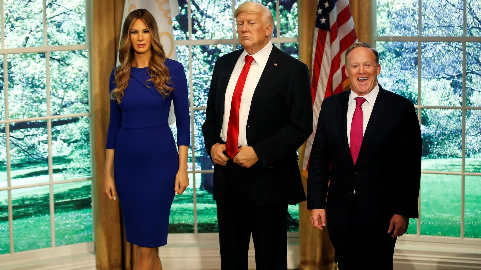 180425-zimmerman-wax-melania-tease_n0cjsy