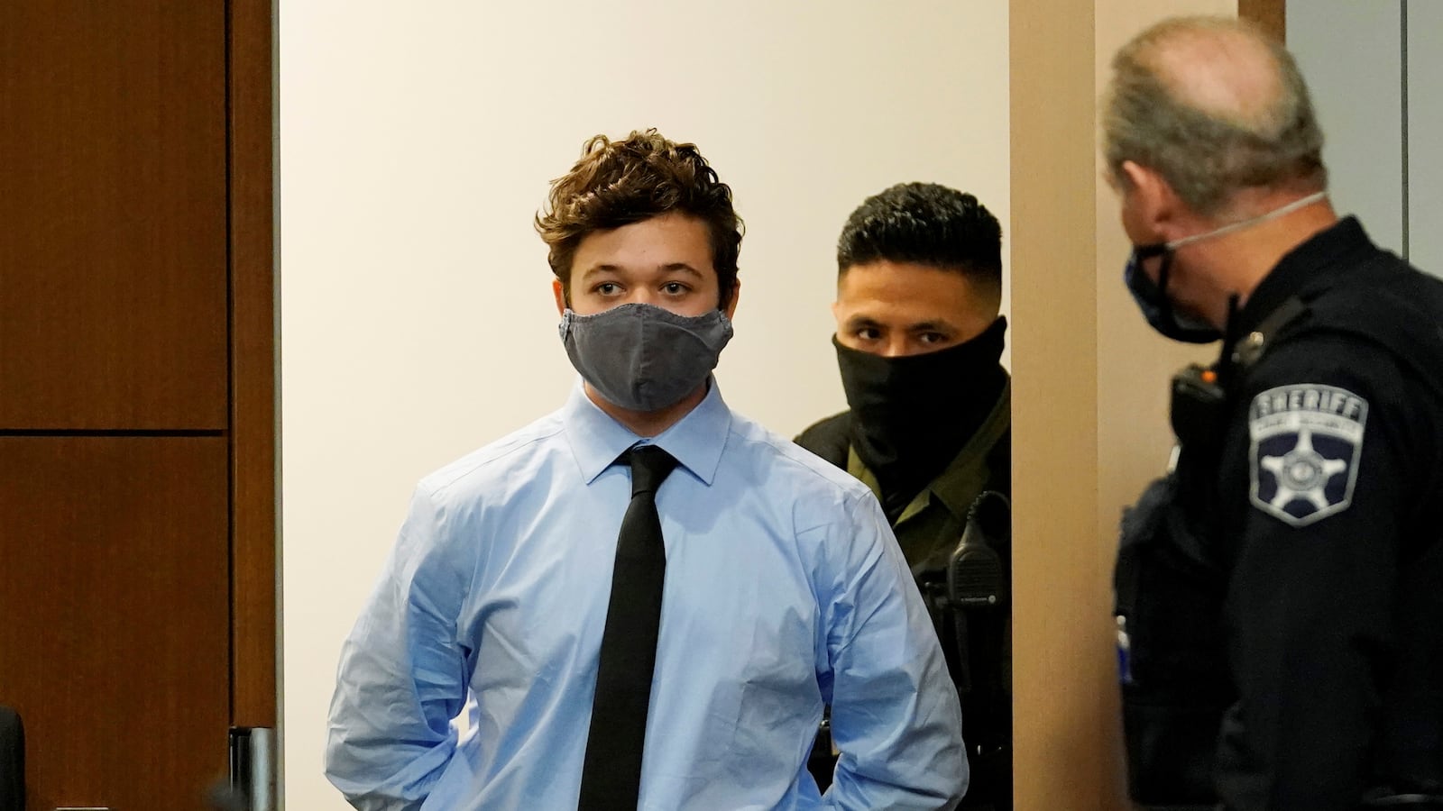 2020-10-30T161020Z_194798693_RC24TJ9I15GN_RTRMADP_3_GLOBAL-RACE-USA-WISCONSIN_atssyg