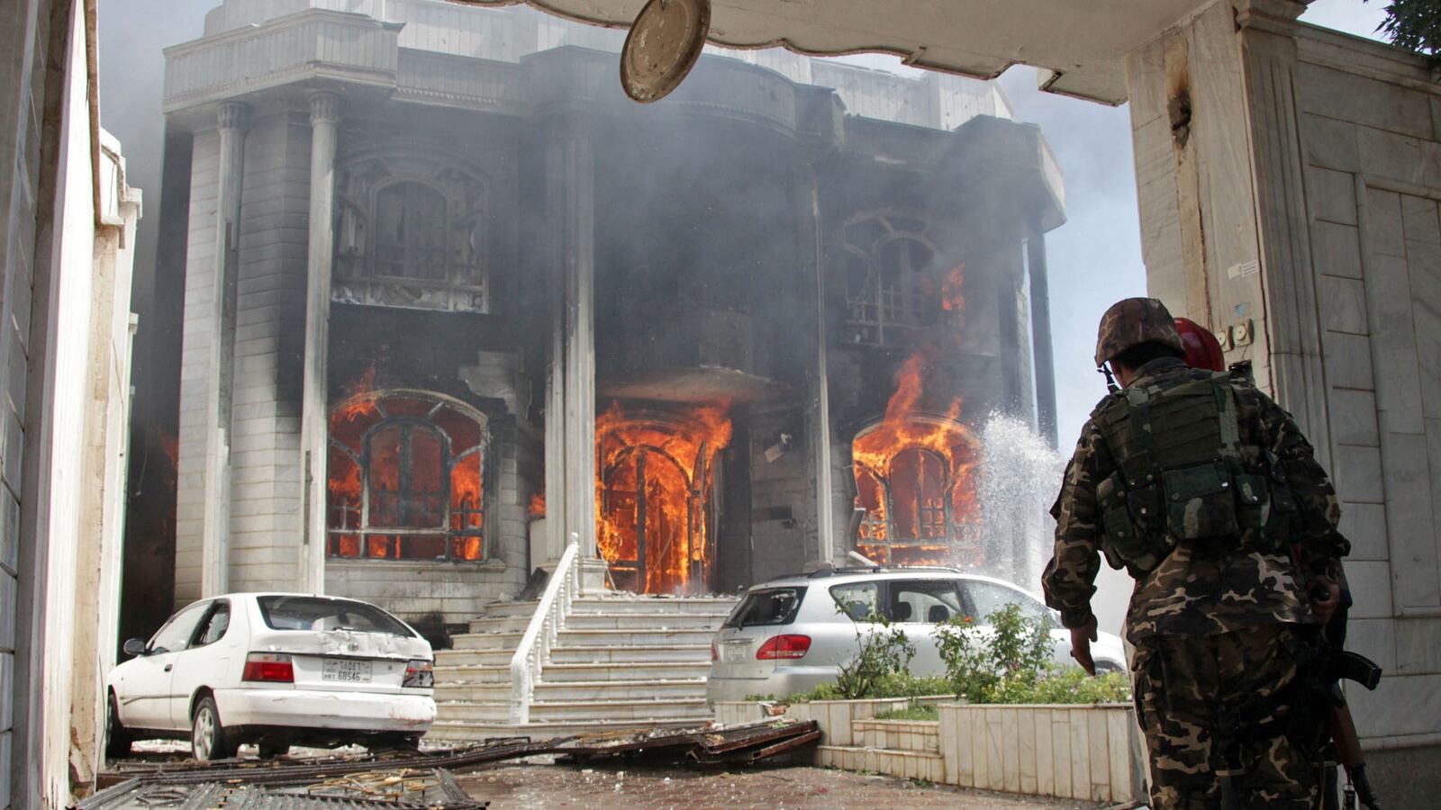 articles/2014/09/04/nuclear-pakistan-s-spies-target-india-and-their-own-prime-minister/140902-riedel-pakistan-india-tease_iycnrb