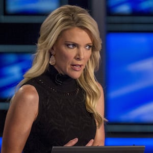 Host Megyn Kelly prepares for her Fox News Channel show 'The Kelly File' in New York September 23, 2015.