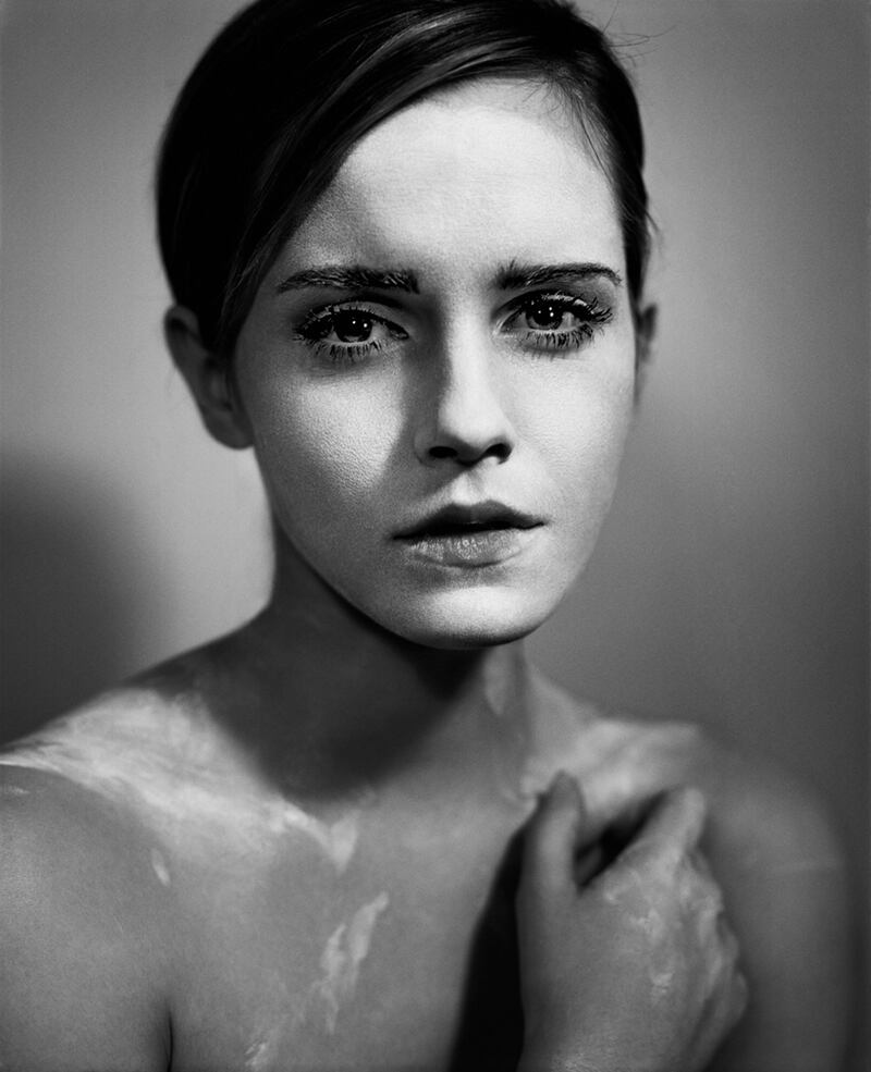 galleries/2014/10/12/new-hollywood-classic-glamour-vincent-peters-s-celebrity-portraits/141009-vincent-peters-3_ujwp6v