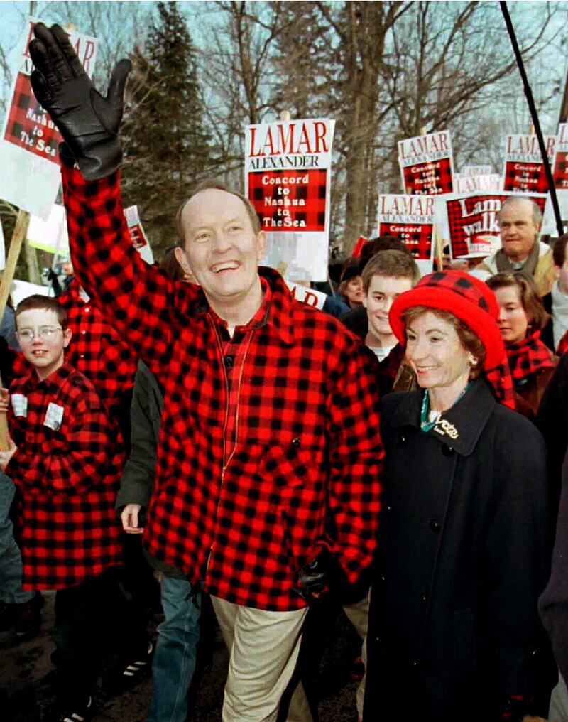 galleries/2016/02/09/politicians-pandering-in-plaid/160209-politicians-plaid-06_pzbv48