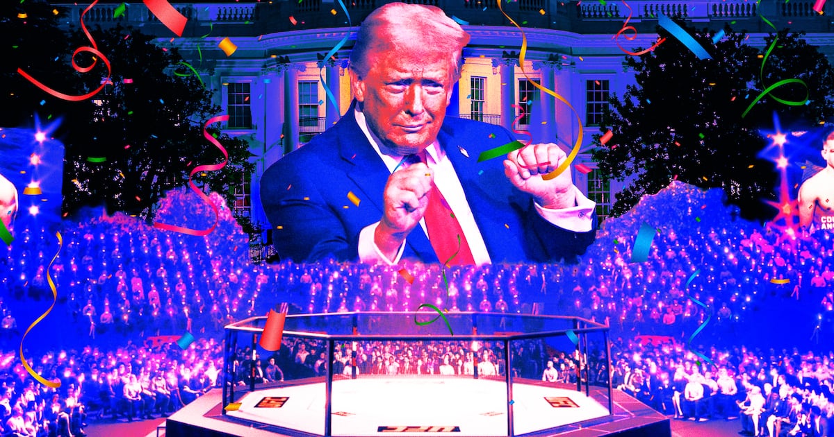 Trump to Build Arena on White House Grounds for His Birthday Brawl
