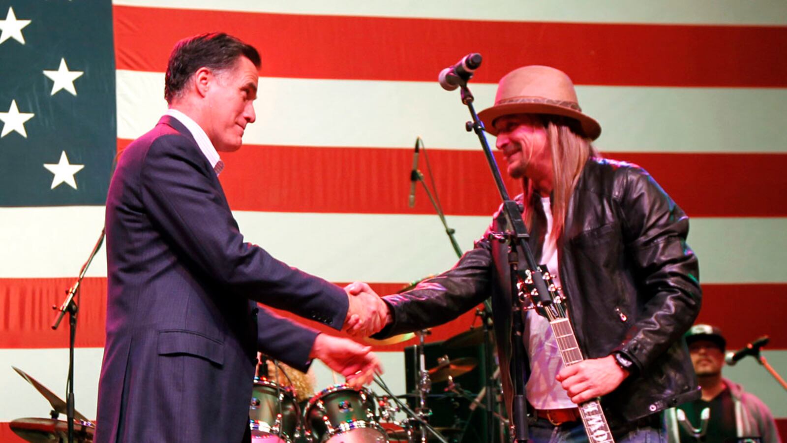 cheats/2012/02/27/kid-rock-joins-romney-rally/kid-rock-mitt-romney-cs_uqyhp2