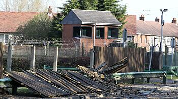 cheats/2010/04/12/bomb-explodes-in-belfast/belfast-bomb_jwdrkg