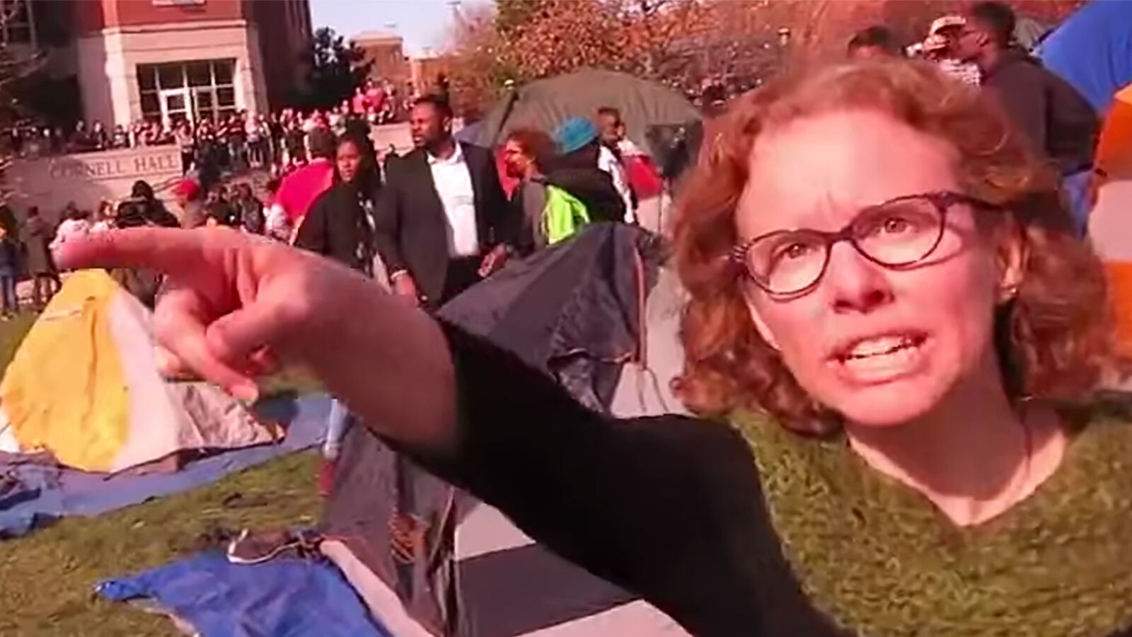 articles/2016/01/06/america-s-great-free-speech-battleground/160105-soave-free-speech-tease_unaqun