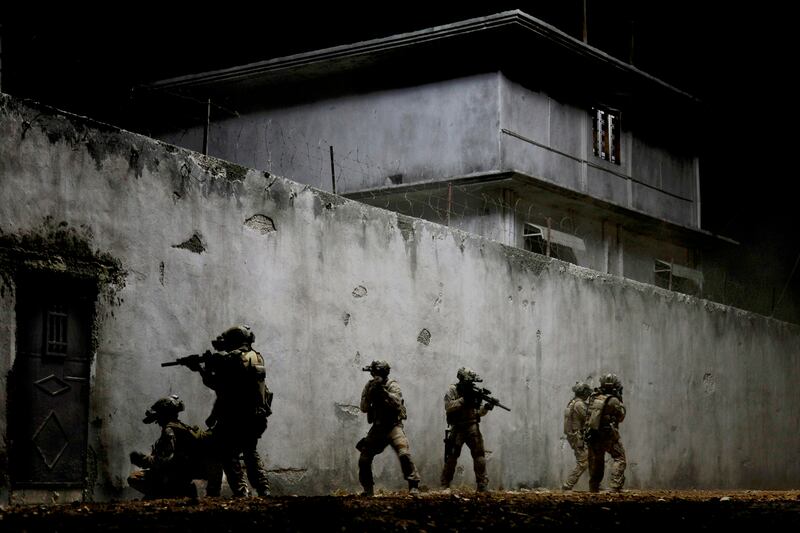 galleries/2012/12/17/longest-movies-of-2012-from-the-hobbit-to-lincoln-photos/longest-movies-zero-dark_fqhrkg