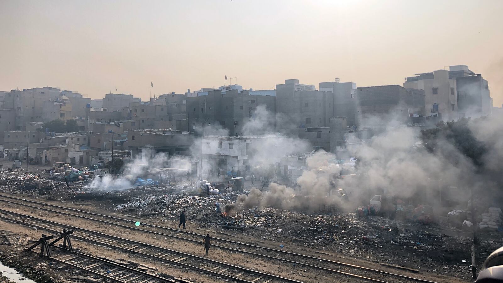 220306-lahore-air-pollution-tease-01_ixbx4i