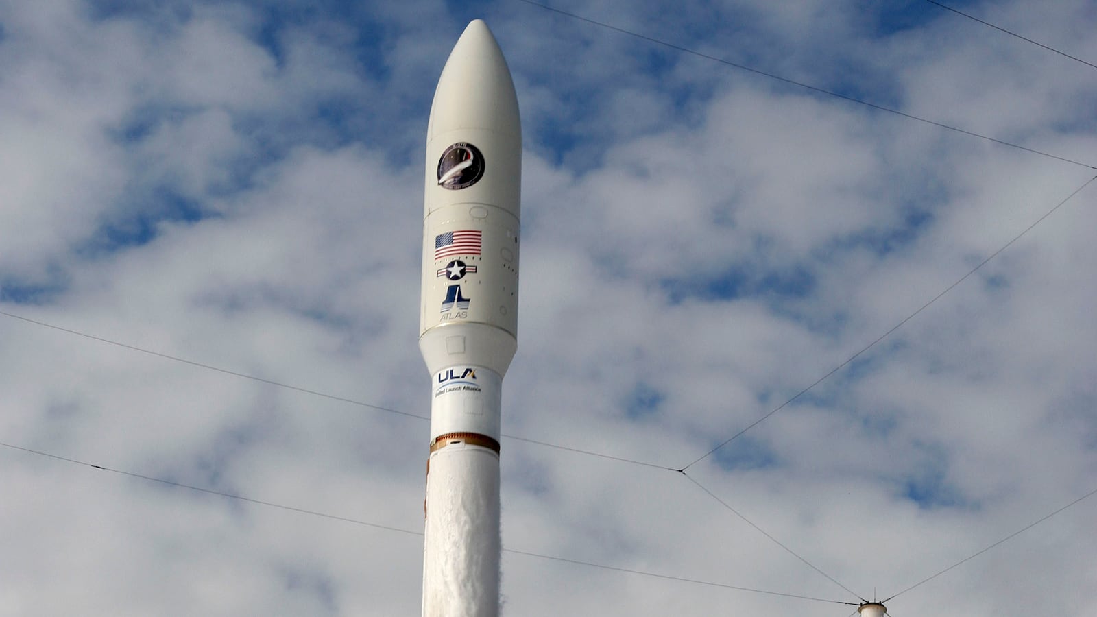 2012-12-11T120000Z_924278661_GM1E8CC0CJR01_RTRMADP_3_SPACE-MILITARY_k1omsh