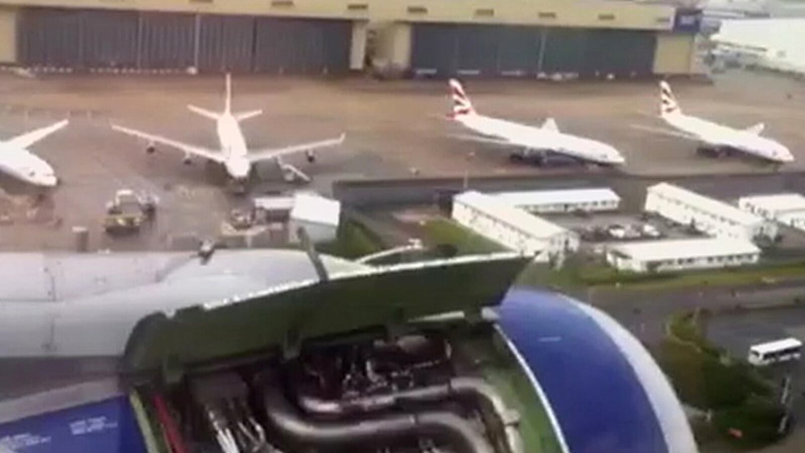 cheats/2013/05/24/pakistan-airlines-flight-diverted-after-incident/130524-heathrow-fire-cheat_mhz1ob