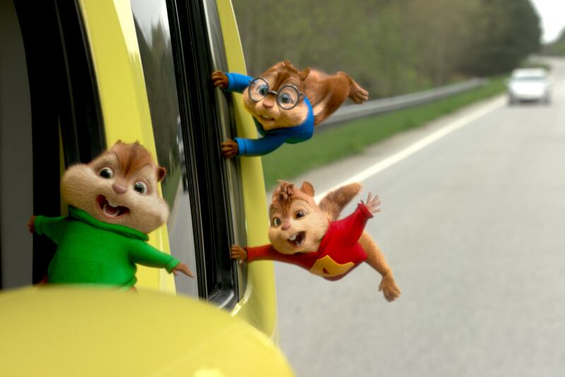 galleries/2015/12/03/holiday-movie-preview-star-wars-the-force-awakens-the-revenant-and-more/151201-holiday-alvin_rfbvq4