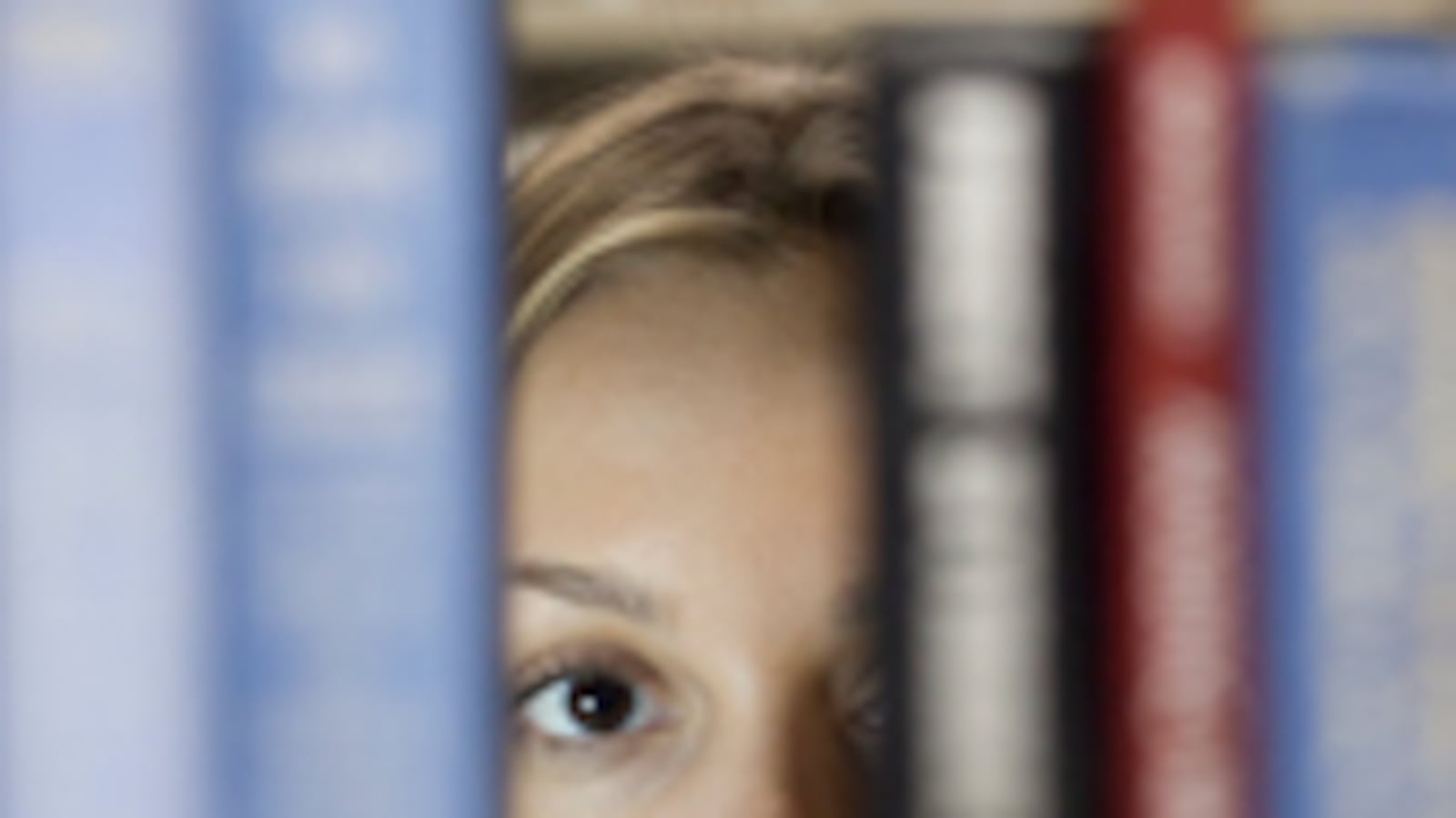 articles/2011/02/03/the-roommate-single-white-female-misery-11-creepy-movie-stalkers/stern-movie-stalkers_157688_rr92rq