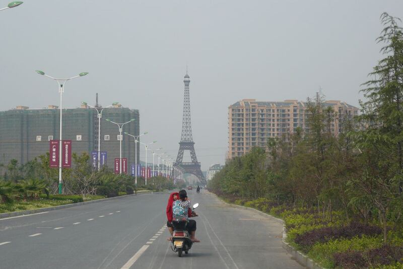 galleries/2013/02/14/the-best-knockoff-buildings-in-china-photos/130207-china-copies-01_jhvn0e