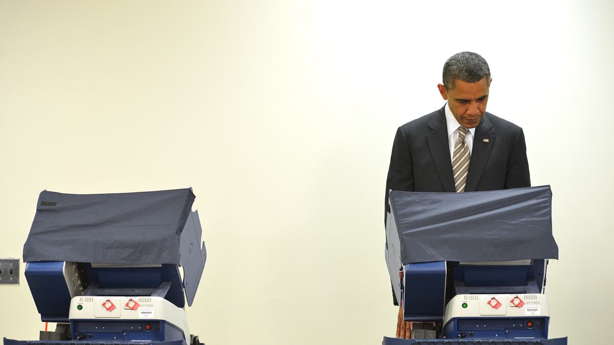 cheats/2012/10/25/obama-casts-early-ballot/obama-votes-tease_l6gzbl