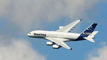 cheats/2010/11/04/airbus-planes-grounded-in-emergency/qantas-airbus-grounded_f9f16r