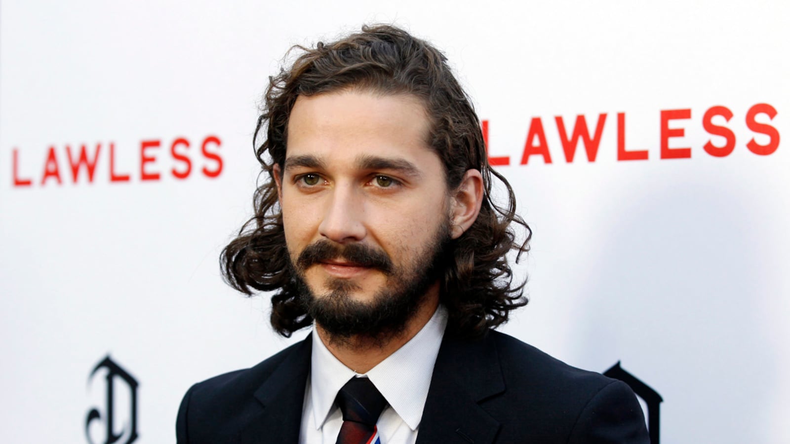 articles/2012/08/29/shia-labeouf-s-new-chapter-lawless-dropping-acid-unsimulated-sex/shia-labeouf-comeback-stern_gq0sir