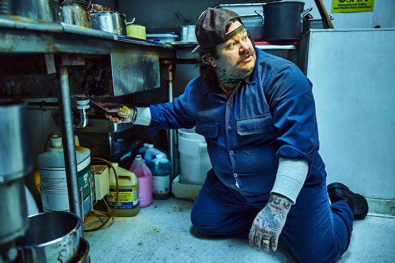 Matty Matheson plays handyman Neil Fak on "The Bear"