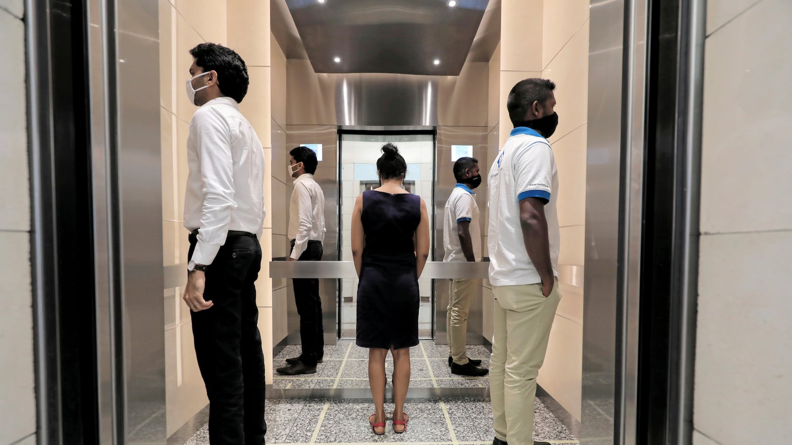 2020-10-22T171308Z_222778919_RC2TNJ9HSSQ3_RTRMADP_3_HEALTH-CORONAVIRUS-TECHNOLOGY_mudv8l