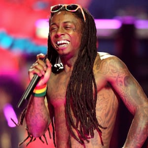 articles/2013/03/18/rapper-lil-wayne-and-his-struggle-with-sizzurp-drank/130317-lil-wayne-samuels-tease_e4zuuu