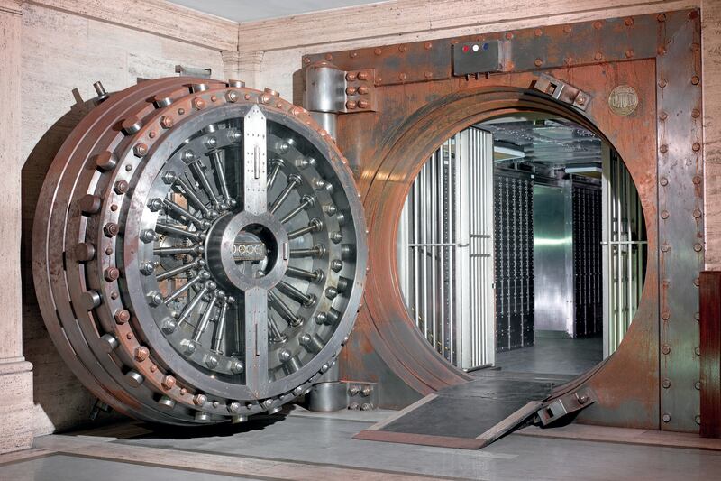 galleries/2014/10/29/the-secret-wonders-of-unseen-london-photos/141028-unseen-london-09_rkr11i