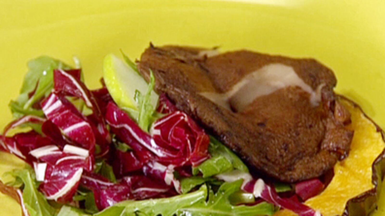 articles/2011/01/06/divine-apple-dishes/burrell-apples---roasted-acorn-squash_r6xrr8