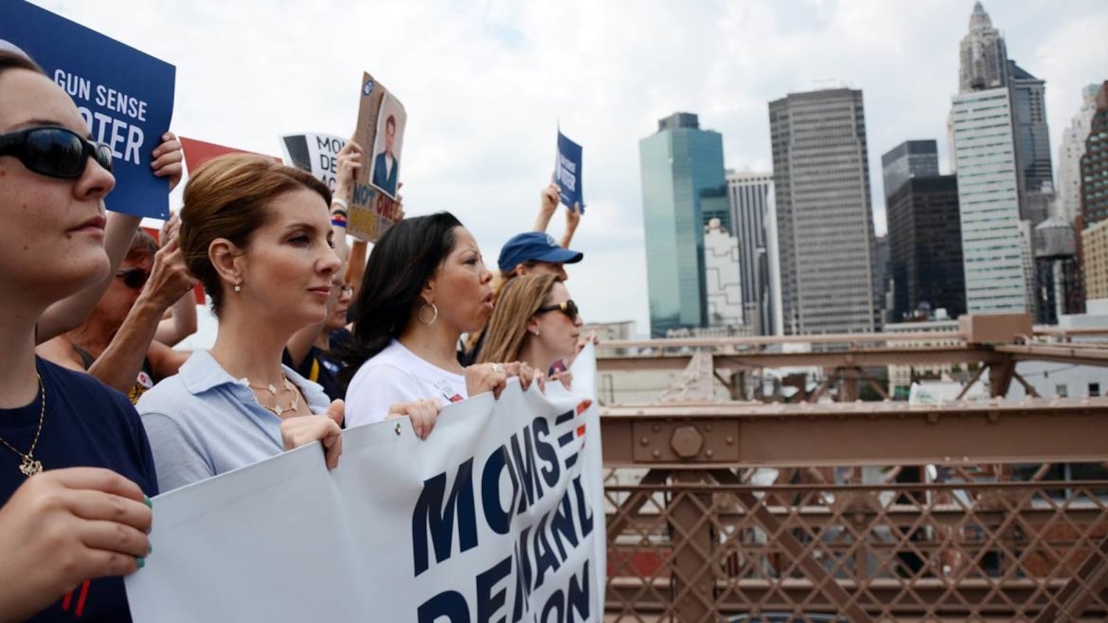 articles/2014/10/16/use-your-vote-to-take-stand-against-domestic-violence/141016-watts-vote1_xhkla4